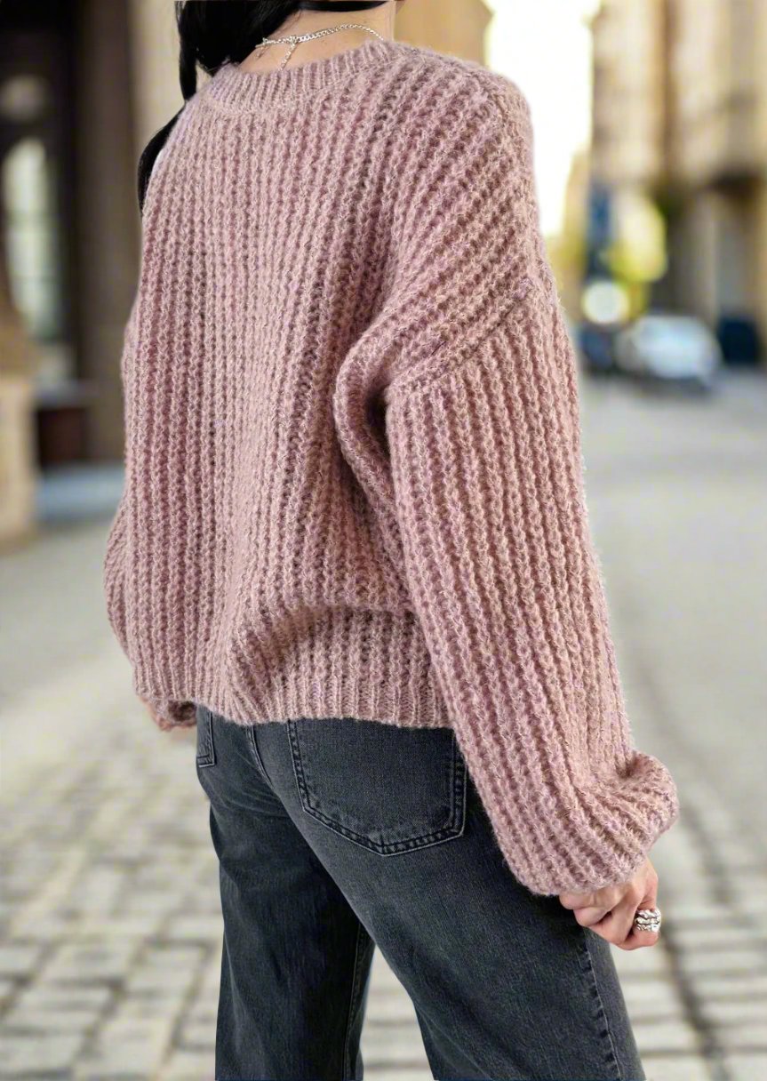 HEATHER BLUSH SWEATER