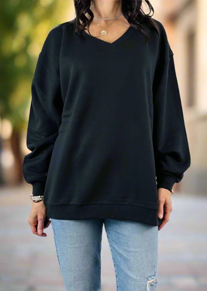 TAURUS BLACK SWEATER