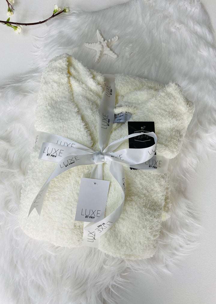 THE LUXE CARDI-ROBE