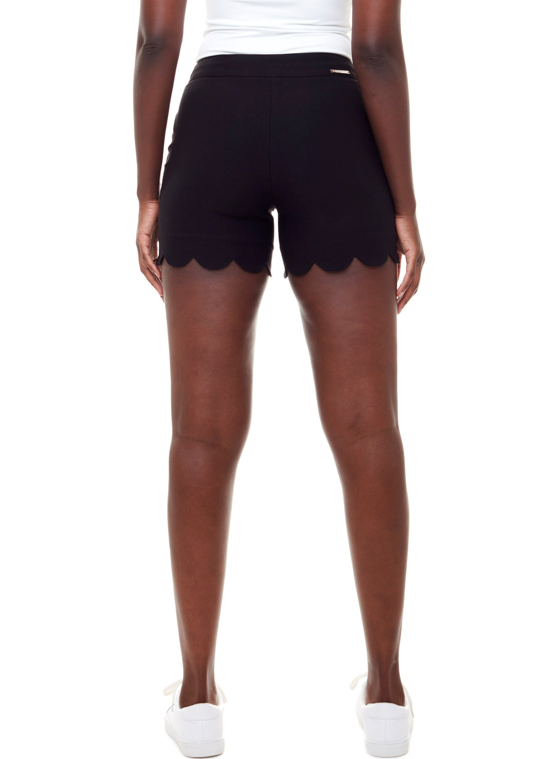 TAYLOR BLACK SCALLOPED SHORT